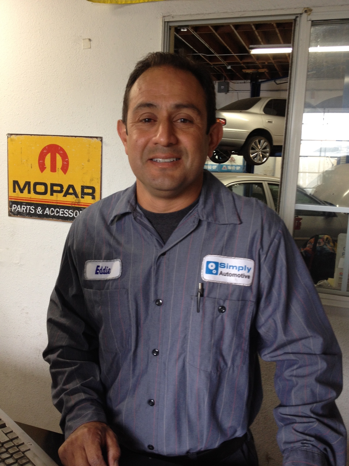 Eddie Orozco, Simply Automotive Simply Automotive, Goleta CA, 93117, Auto Repair, Engine Repair, Brake Service, Timing Belt Replacement and Oil Change Service